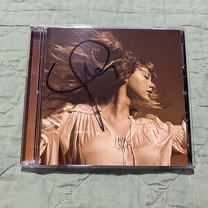 Fearless TV Signed CD Taylor Swift